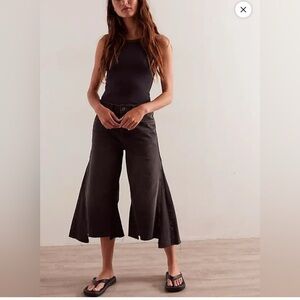 Free People We The Free Ripple Cropped jeans in Black